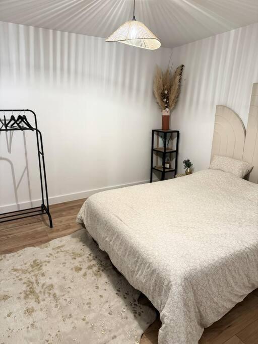 Appartement Eloi - 1 Chambre Mont-de-Marsan Eksteriør bilde